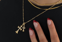 Wear a Crossed Double Pendant Necklace